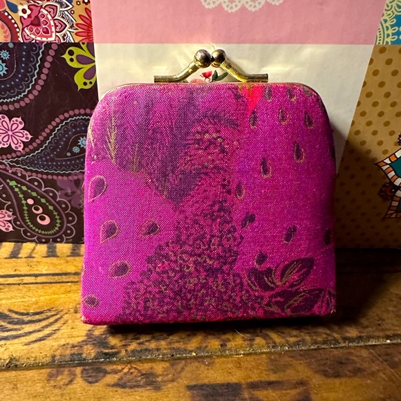 Handbags - Adorable Coin Purse